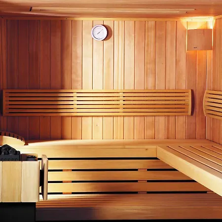 Отель Aktivhotel Weisser Hirsch 4*