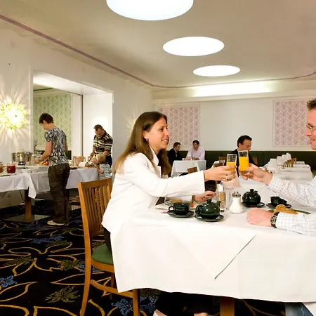 Hotel Aktivhotel Weisser Hirsch 4*