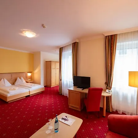Отель Aktivhotel Weisser Hirsch 4*