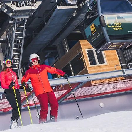 Hotel Aktivhotel Weisser Hirsch 4*