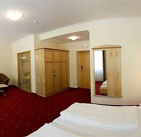 Aktivhotel Weisser Hirsch 4*