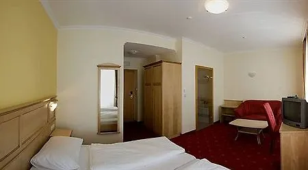 Hotel Aktivhotel Weisser Hirsch 4*