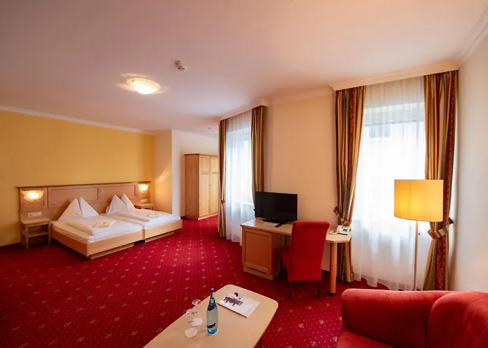 酒店 Aktivhotel Weisser Hirsch 4*